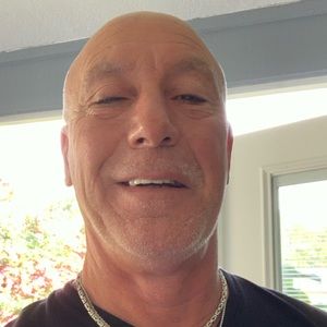 Meet your Posher, Lee